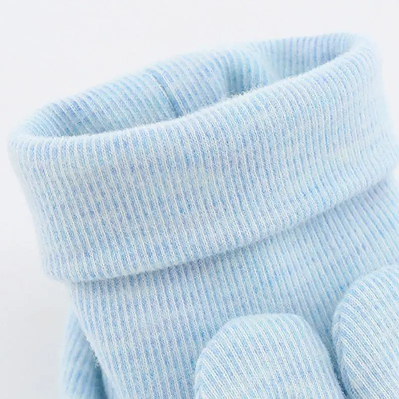 100% brand new and high quality Features: Baby hat gloves foot cover Set. Cotton,healthy soft breathable and comfortable. High q
100% brand new and high quality Features: Baby hat gloves foot cover Set. Cotton,healthy soft breathable and comfortable. High q
