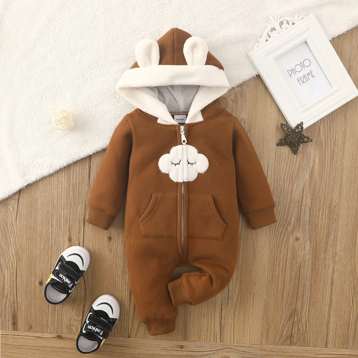 Winter Baby Adorable Cloud Stars and Moon Hooded Baby Rompers for Baby Boys and Girls Warm Unisex Baby Bodysuit Clothes
Winter Baby Adorable Cloud Stars and Moon Hooded Baby Rompers for Baby Boys and Girls Warm Unisex Baby Bodysuit Clothes