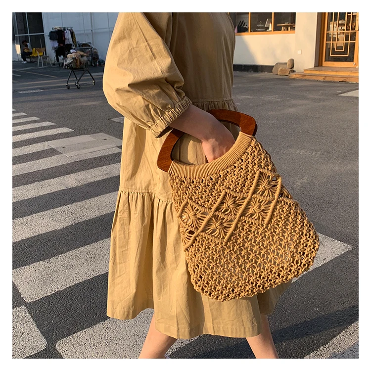 casual hollow wooden handle women handbags rope woven fishnet straw bags summer beach large capacity tote female big purses 2021
casual hollow wooden handle women handbags rope woven fishnet straw bags summer beach large capacity tote female big purses 2021