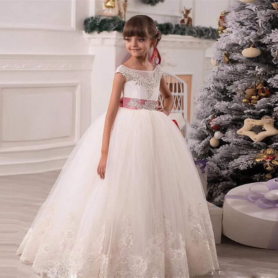 Cute Flower Girl Dresses For Weddings Ball Gown Cap Sleeves Tulle Lace Beaded Bow Long First Communion Dresses Little Girl
Cute Flower Girl Dresses For Weddings Ball Gown Cap Sleeves Tulle Lace Beaded Bow Long First Communion Dresses Little Girl