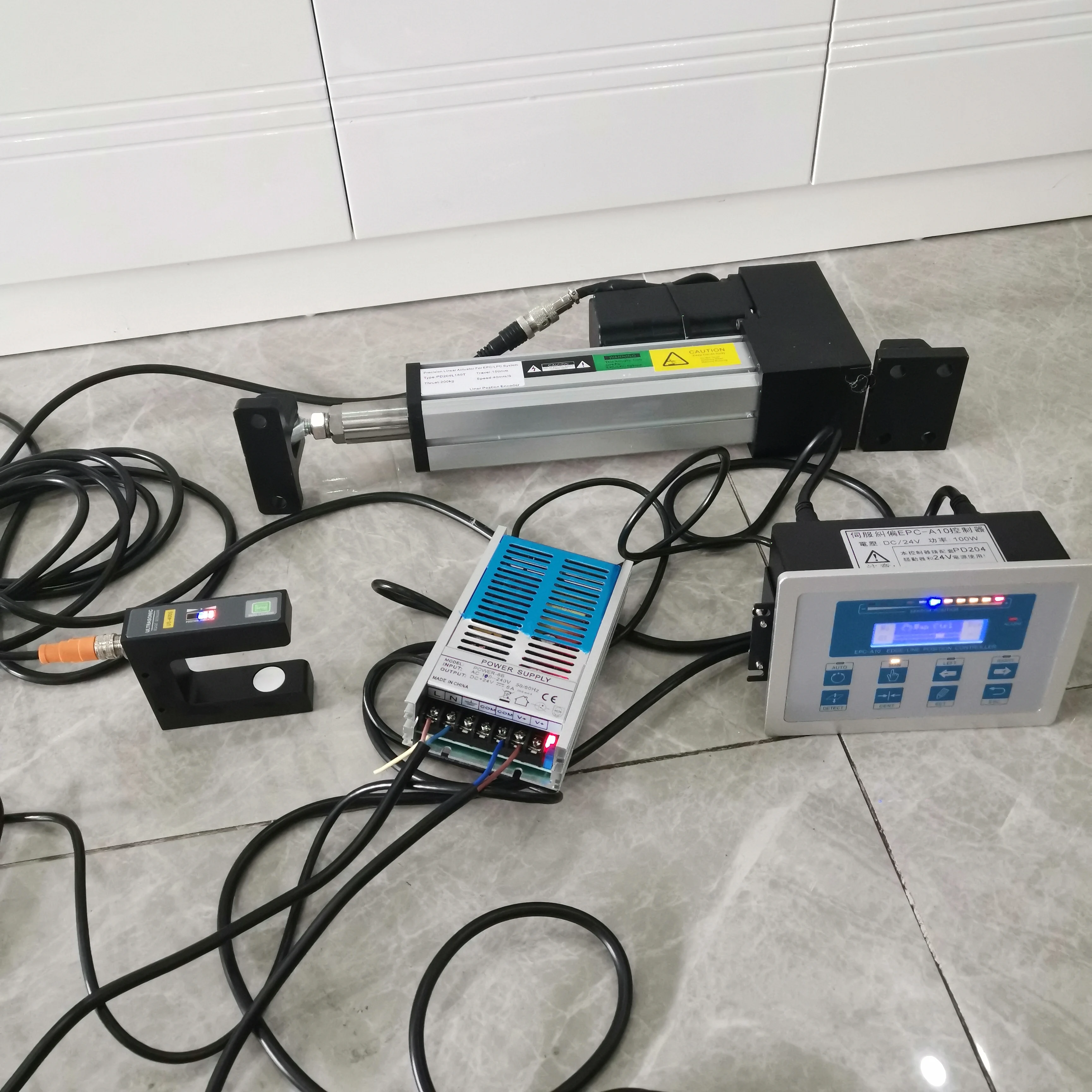 Servo Edge Line Position Control System EPC Web Guide Control system Controller with Ultrasonic Sensor
Servo Edge Line Position Control System EPC Web Guide Control system Controller with Ultrasonic Sensor