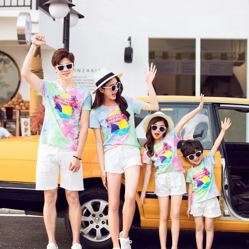 Korean Mom and Baby Girls Matching Clothes Daughter Boys Family Matching Clothes Couple Tshirt Camiseta Tracksuit AE50FC
Korean Mom and Baby Girls Matching Clothes Daughter Boys Family Matching Clothes Couple Tshirt Camiseta Tracksuit AE50FC