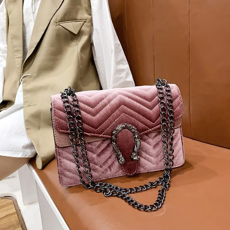 2020 Luxury Handbags Women Bags Designer Vintage Velvet Clutch Purse Shoulder Bag Small Crossbody Bag For Women
2020 Luxury Handbags Women Bags Designer Vintage Velvet Clutch Purse Shoulder Bag Small Crossbody Bag For Women