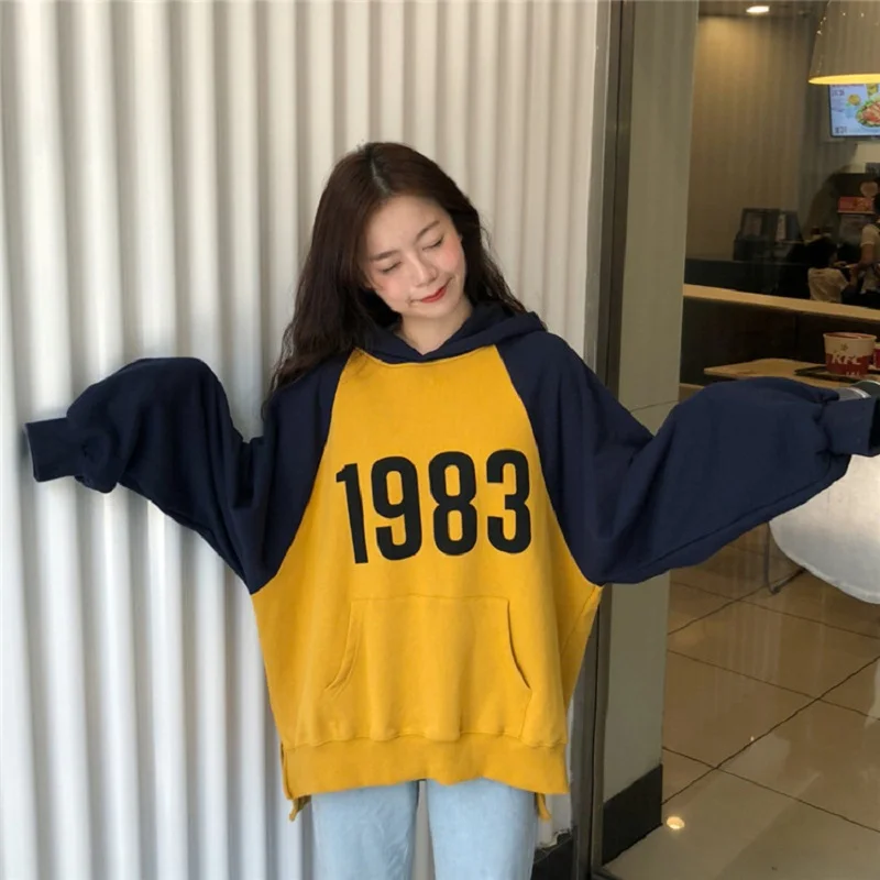 New autumn/winter 2021 cover head loose letter print matching color sleeve hoodie blouse women
New autumn/winter 2021 cover head loose letter print matching color sleeve hoodie blouse women