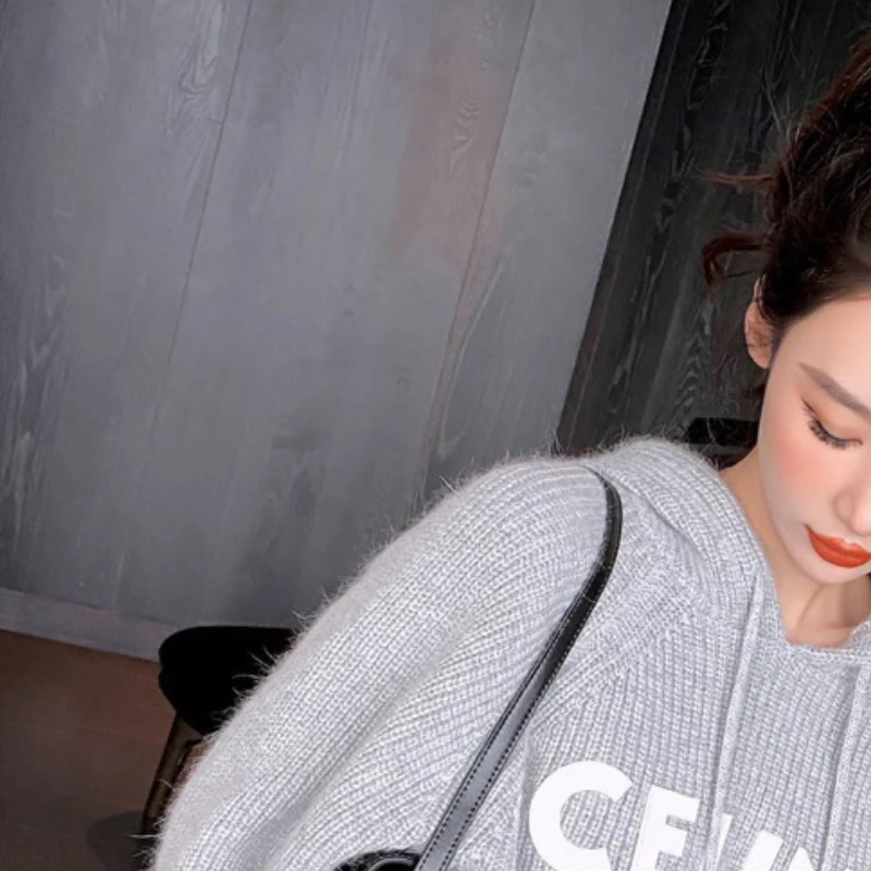 Letter Embroidered Knit Hooded Long Sleeve Casual Loose Sweater Women's Letter Crew Neck Sweater Women's High Version
Letter Embroidered Knit Hooded Long Sleeve Casual Loose Sweater Women's Letter Crew Neck Sweater Women's High Version
