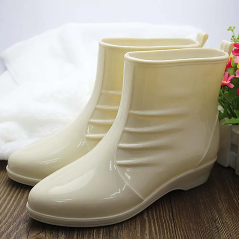 NEW Spring Autumn Boots Women Rain Boots Ankle Korea Fashion Short Tube Rain Boots Non-slip Waterproof Water Rubber Woman Shoes
NEW Spring Autumn Boots Women Rain Boots Ankle Korea Fashion Short Tube Rain Boots Non-slip Waterproof Water Rubber Woman Shoes