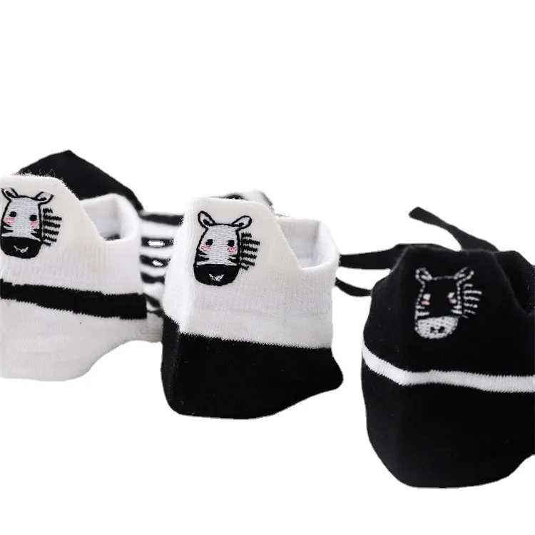 3 Pairs Animal Embroidery Women Socks Set Summer Thin Japanese Style Cotton Zebra Cow Print Cartoon Cute Ankle Socks Chausettes
3 Pairs Animal Embroidery Women Socks Set Summer Thin Japanese Style Cotton Zebra Cow Print Cartoon Cute Ankle Socks Chausettes