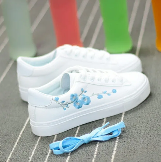 Autumn and Winter Women's Shoes Embroidered White Shoes Women's Korean-Style Students White Shoes All-match Flat Casual Shoes
Autumn and Winter Women's Shoes Embroidered White Shoes Women's Korean-Style Students White Shoes All-match Flat Casual Shoes