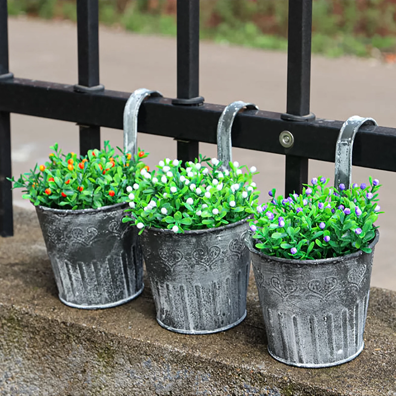 Craft Retro And Old Tin Flower Bucket Flower With Hook Decoration Simulation Flower Flower Bucket Printing Potted Plant
Craft Retro And Old Tin Flower Bucket Flower With Hook Decoration Simulation Flower Flower Bucket Printing Potted Plant