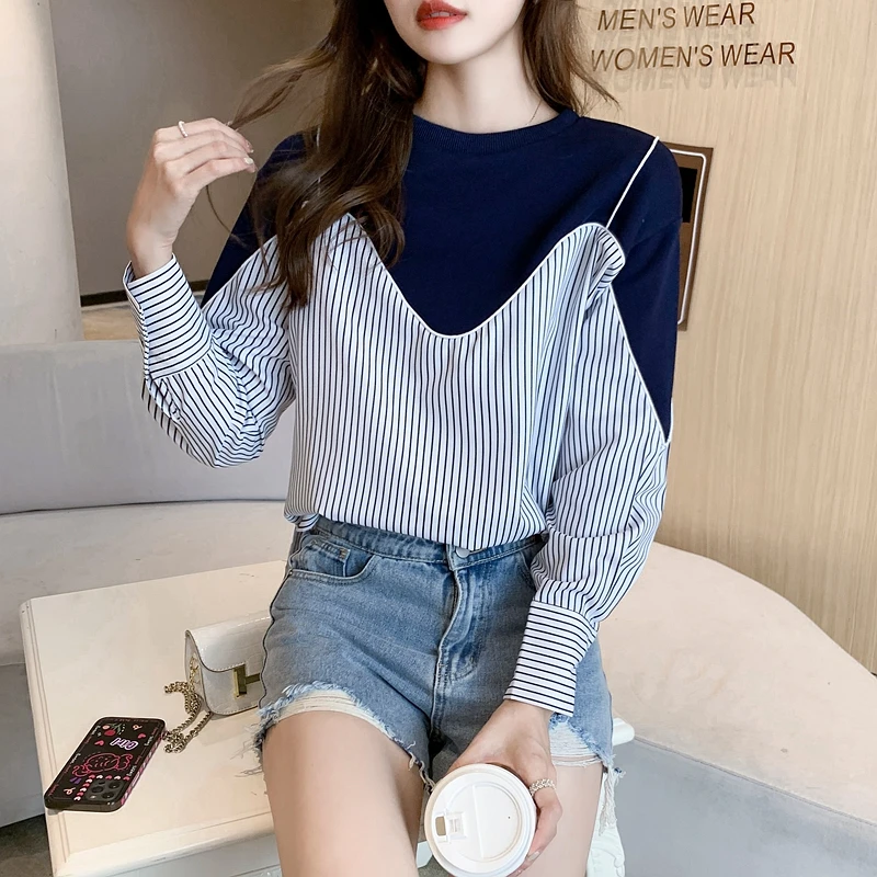 Autumn Fashion Fake Two-piece Women's Top Striped Sling O-neck Loose Ladies' Top Clothes Autumn Basic Splice Long Sleeve T-shirt
Autumn Fashion Fake Two-piece Women's Top Striped Sling O-neck Loose Ladies' Top Clothes Autumn Basic Splice Long Sleeve T-shirt