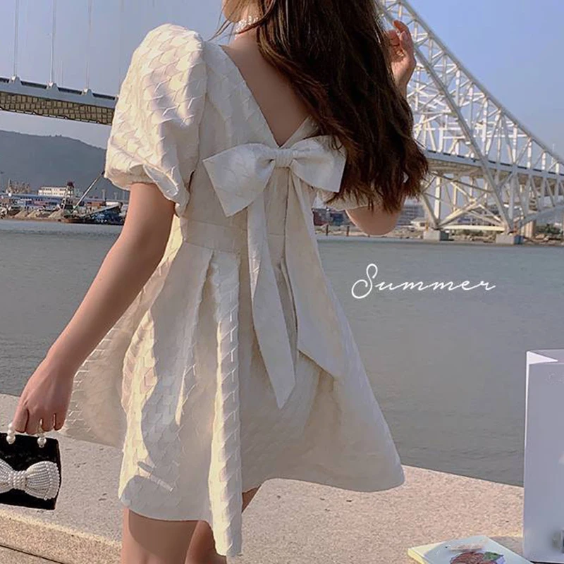White Elegant Dress Women Square Collar Elegant Vintage Dress Bow Design Office Lady One Piece Dress Korean 2021 Summer Chic
White Elegant Dress Women Square Collar Elegant Vintage Dress Bow Design Office Lady One Piece Dress Korean 2021 Summer Chic