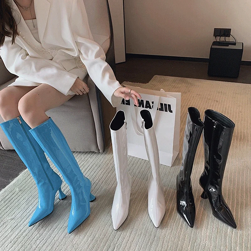 Size35-39 2021 Sexy Casual Ladies Shoes Winter Solid Patent Leather Knee-High Kitten Heels Zipper Pointed Toe Women's Boots
Size35-39 2021 Sexy Casual Ladies Shoes Winter Solid Patent Leather Knee-High Kitten Heels Zipper Pointed Toe Women's Boots