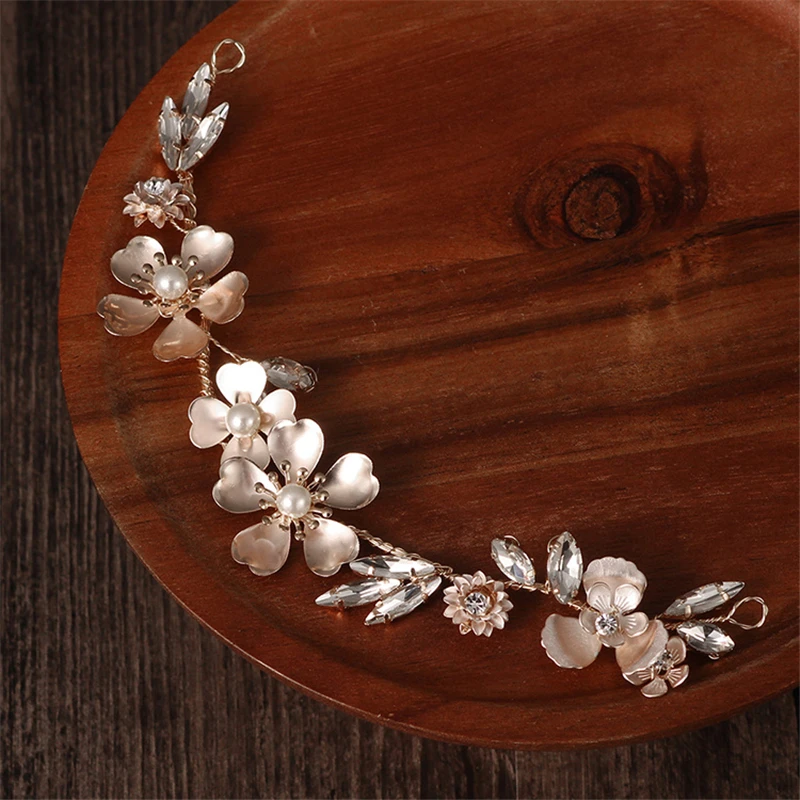 Elegant Bridal Wedding Hair Accessories Golden Rhinestone Freshwater Pearl Headdress Hair Accessories Girls
Elegant Bridal Wedding Hair Accessories Golden Rhinestone Freshwater Pearl Headdress Hair Accessories Girls