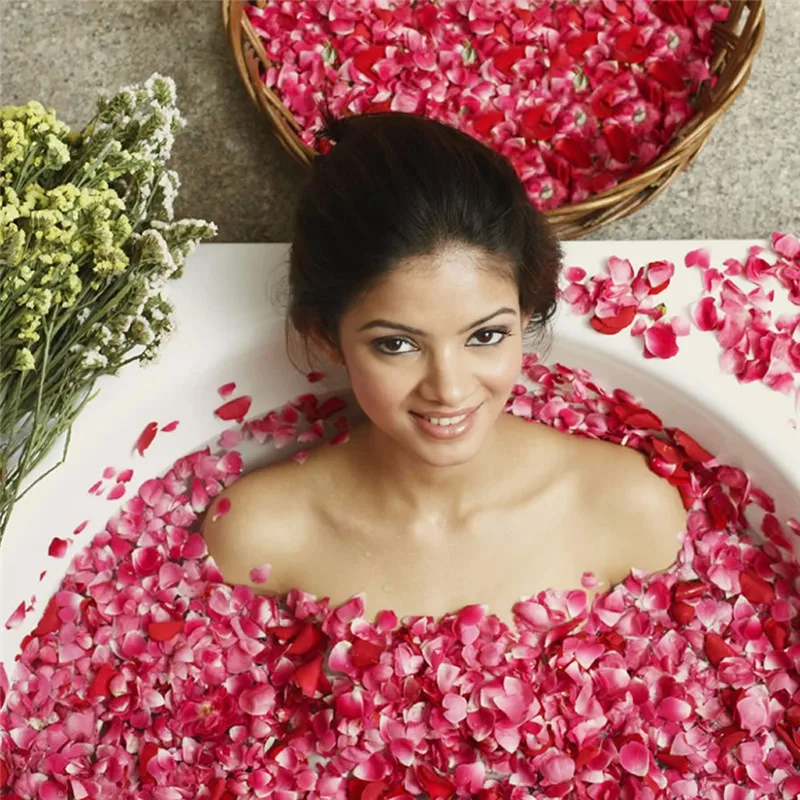 New Romantic 50g Natural Dried Rose Petals Bath Dry Flower Petal Spa Whitening Shower Aromatherapy Bathing Supply
New Romantic 50g Natural Dried Rose Petals Bath Dry Flower Petal Spa Whitening Shower Aromatherapy Bathing Supply