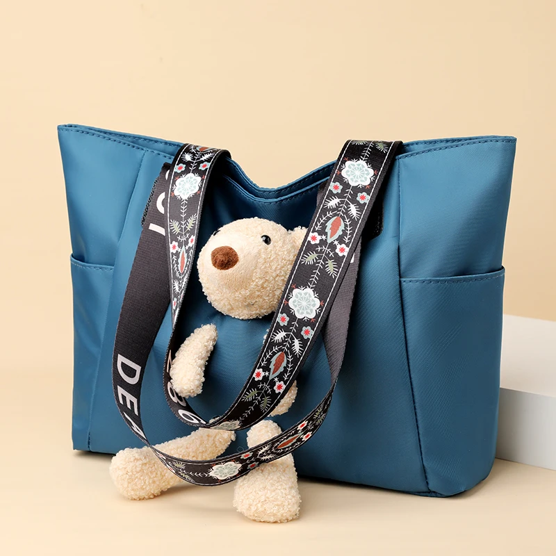 Модная однотонная вместительная Водонепроницаемая Дамская Роскошная брендовая сумочка, сумки для женщин 2020, женская сумка через плечо
Модная однотонная вместительная Водонепроницаемая Дамская Роскошная брендовая сумочка, сумки для женщин 2020, женская сумка через плечо