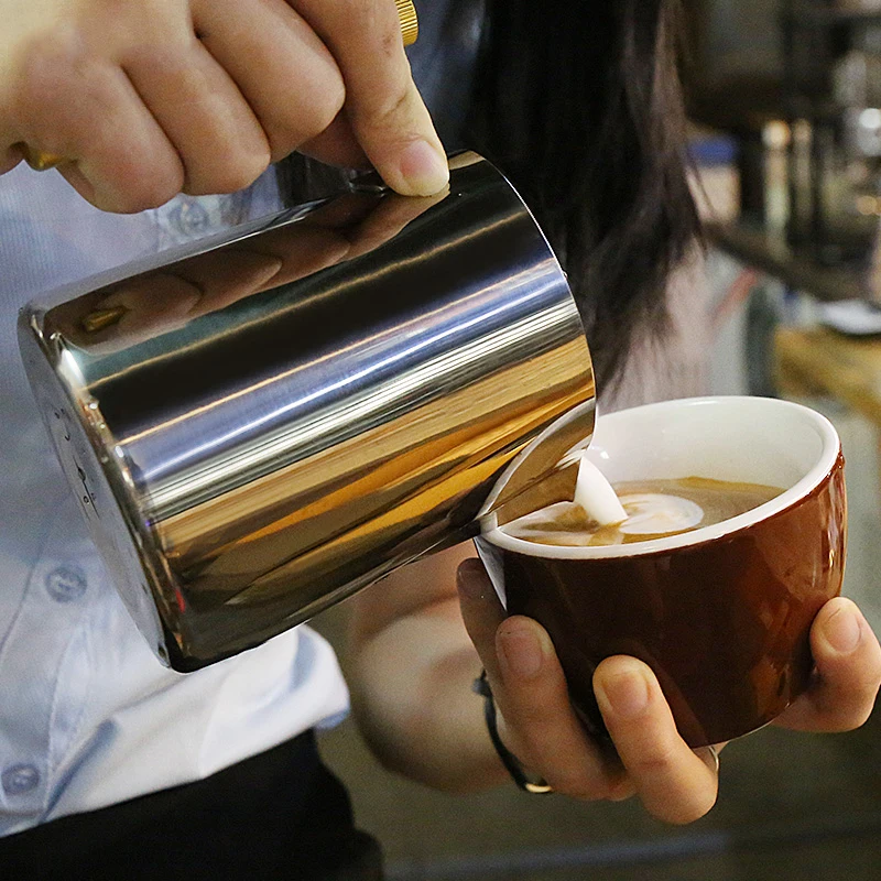 600ml Stainless Steel Milk Frothing jug Coffee Frothing Jug For Espresso Mugs Frothing Jug Removable Handle
600ml Stainless Steel Milk Frothing jug Coffee Frothing Jug For Espresso Mugs Frothing Jug Removable Handle