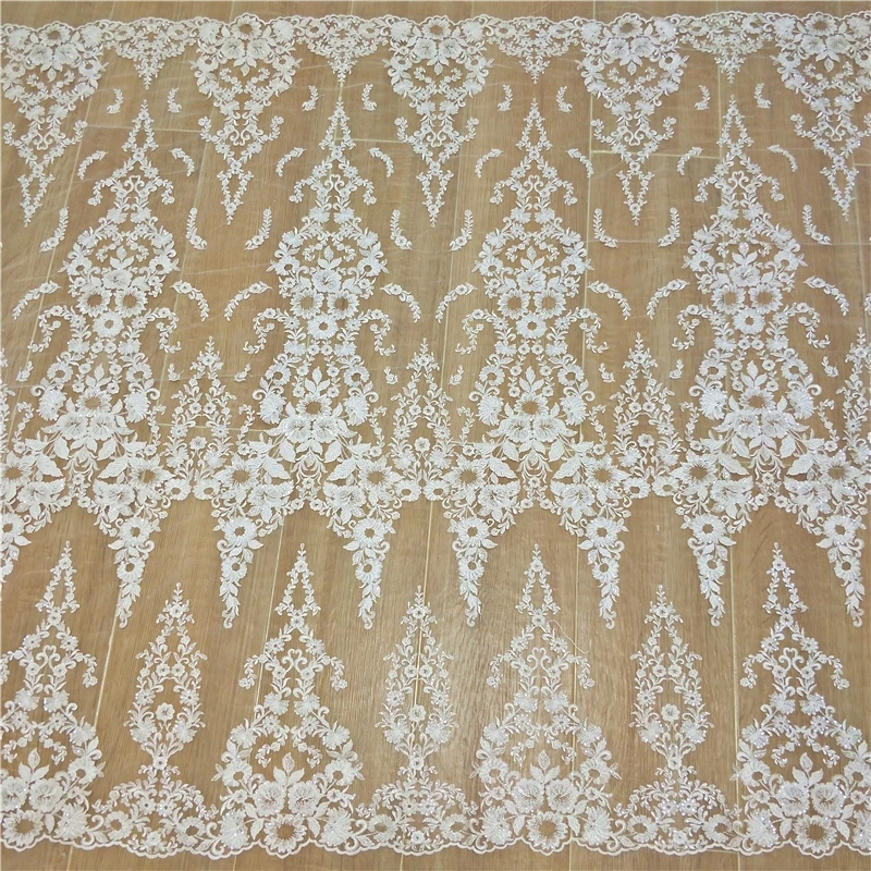 Quality gauze tissu New high-grade mesh embroidery fabric DIY wedding dress made by high-end brands fabrics
Quality gauze tissu New high-grade mesh embroidery fabric DIY wedding dress made by high-end brands fabrics