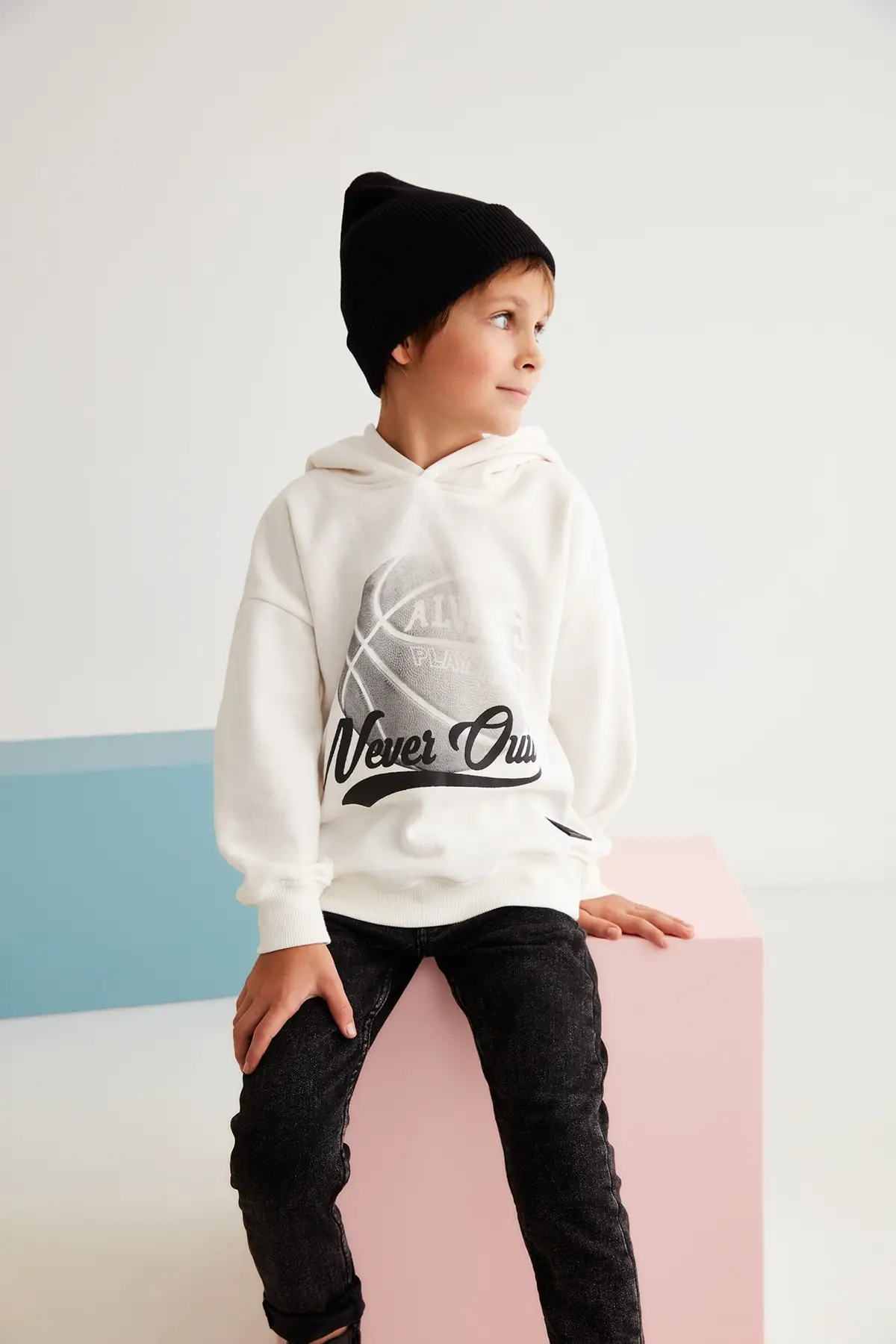 SB Colby Boy's Long Sleeve Cotton White Warm Autumn Winter Comfortable Casual Printed Hooded Sweatshirt Boy Clothing
SB Colby Boy's Long Sleeve Cotton White Warm Autumn Winter Comfortable Casual Printed Hooded Sweatshirt Boy Clothing