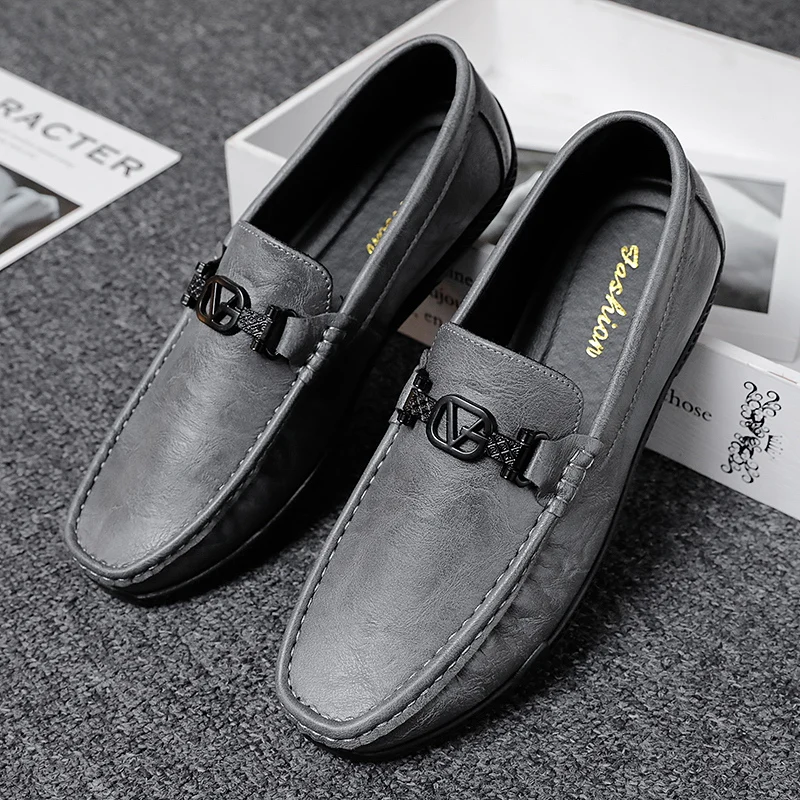 Мужские кожаные туфли, повседневные лоферы, без застежки, с металлической пуговицей, обувь в горошек, весна-осень
Мужские кожаные туфли, повседневные лоферы, без застежки, с металлической пуговицей, обувь в горошек, весна-осень