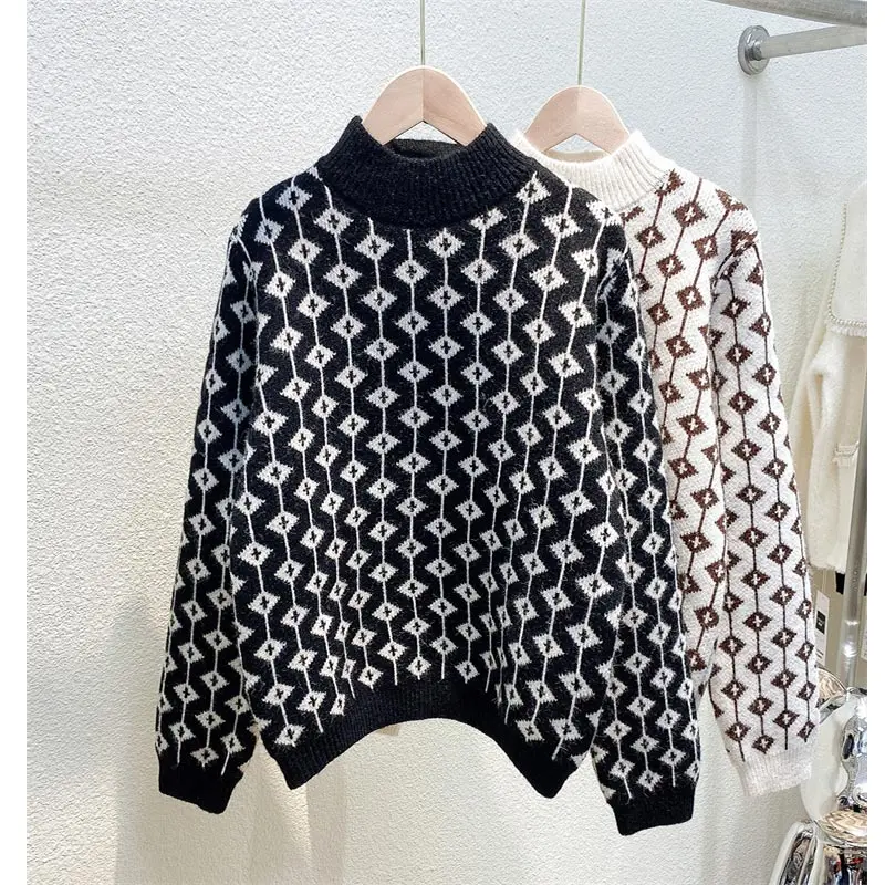 Korobov Korean Knitted Pullovers Japanese Cute Letter Plaid Sueter Mujer Autumn Winter New Oversize Jumpers Women Sweaters
Korobov Korean Knitted Pullovers Japanese Cute Letter Plaid Sueter Mujer Autumn Winter New Oversize Jumpers Women Sweaters