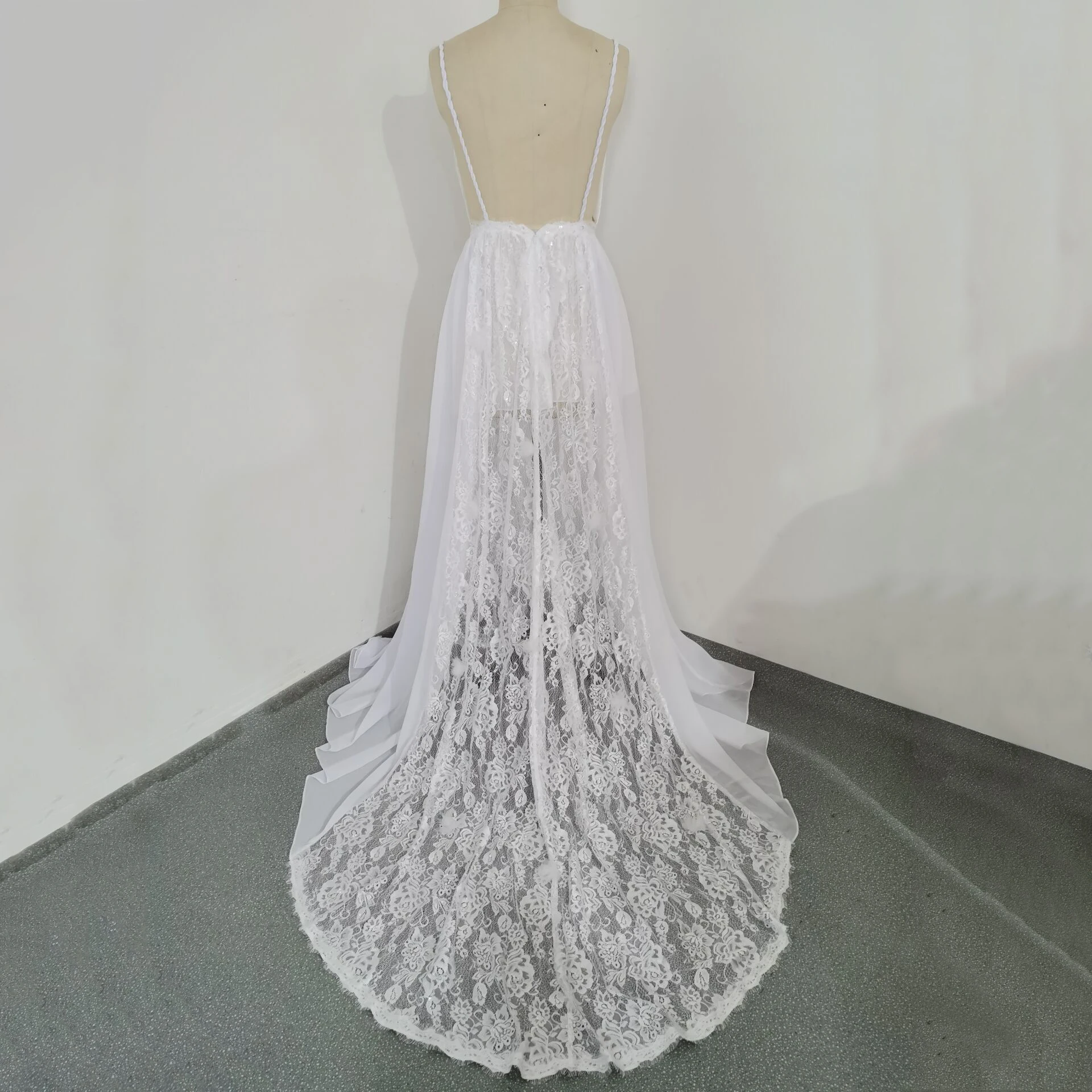 Summer Beach Wedding Dresses Backless Lace beaded Bride Dress 3D Flowers V neck Bridal Gowns Custom Made
Summer Beach Wedding Dresses Backless Lace beaded Bride Dress 3D Flowers V neck Bridal Gowns Custom Made