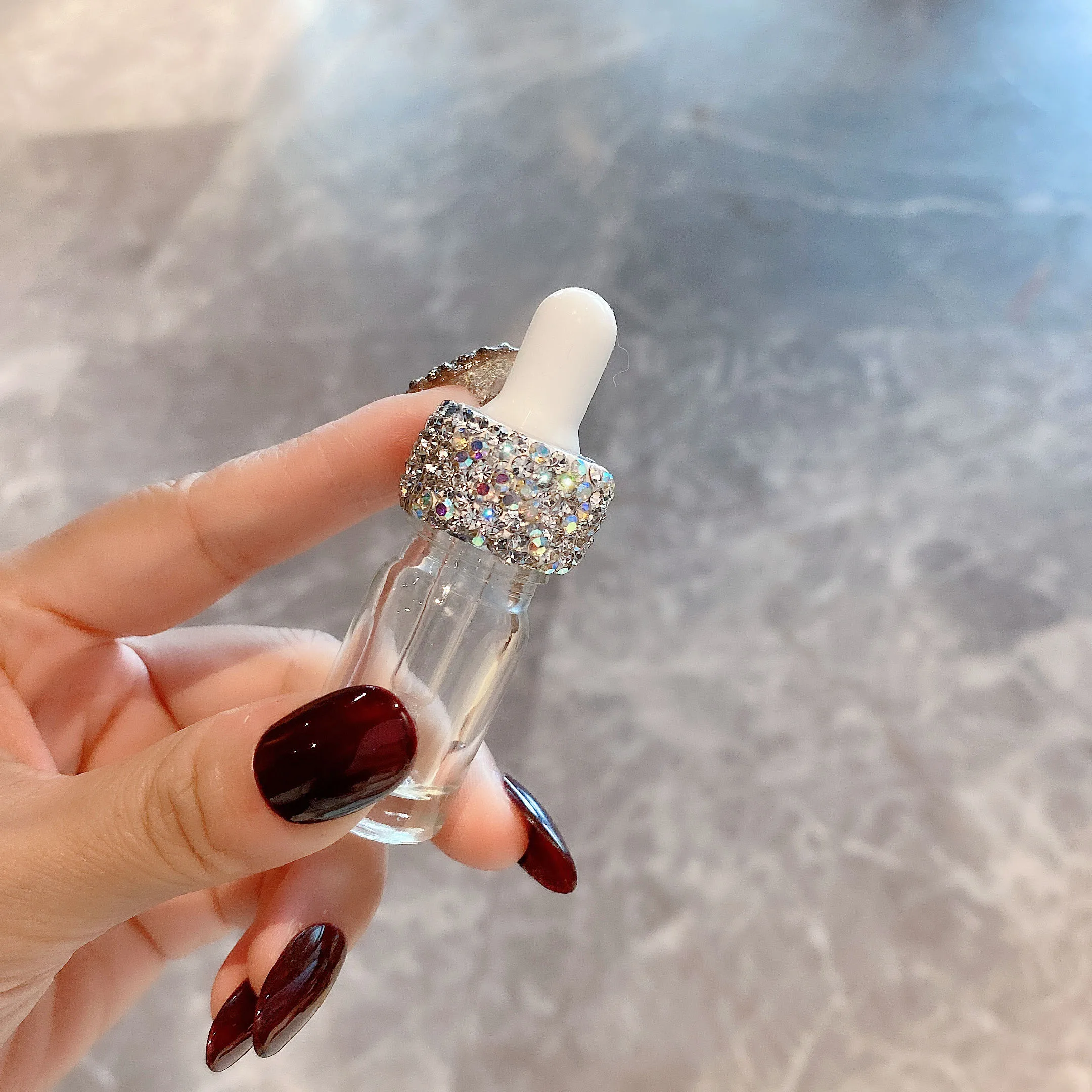 Rhinestone Empty Dropper Bottle 10ml Transparent Glass Dropper Cosmetic Sub-bottle Wholesale Essential Oil Bottle Cosmetic Jar
Rhinestone Empty Dropper Bottle 10ml Transparent Glass Dropper Cosmetic Sub-bottle Wholesale Essential Oil Bottle Cosmetic Jar