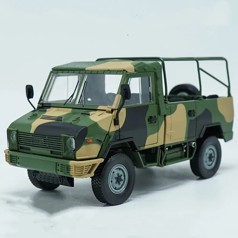 Модель литая автомобиля из сплава 1/24, оригинальная фабрика Nanjing Iveco, военный автомобиль NJ2046, внедорожник, высококлассная коллекция
Модель литая автомобиля из сплава 1/24, оригинальная фабрика Nanjing Iveco, военный автомобиль NJ2046, внедорожник, высококлассная коллекция