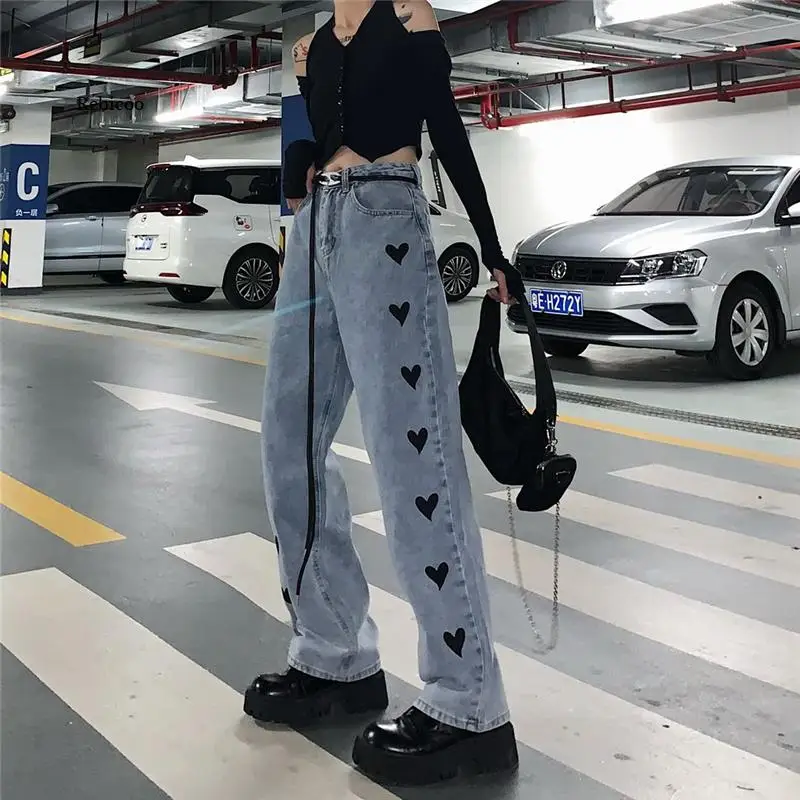 Autumn Winter Vintage Heart Shape Printing Jeans Wide Leg Pants Women Korean Loose Straight Denim Pants Fashion Trousers
Autumn Winter Vintage Heart Shape Printing Jeans Wide Leg Pants Women Korean Loose Straight Denim Pants Fashion Trousers