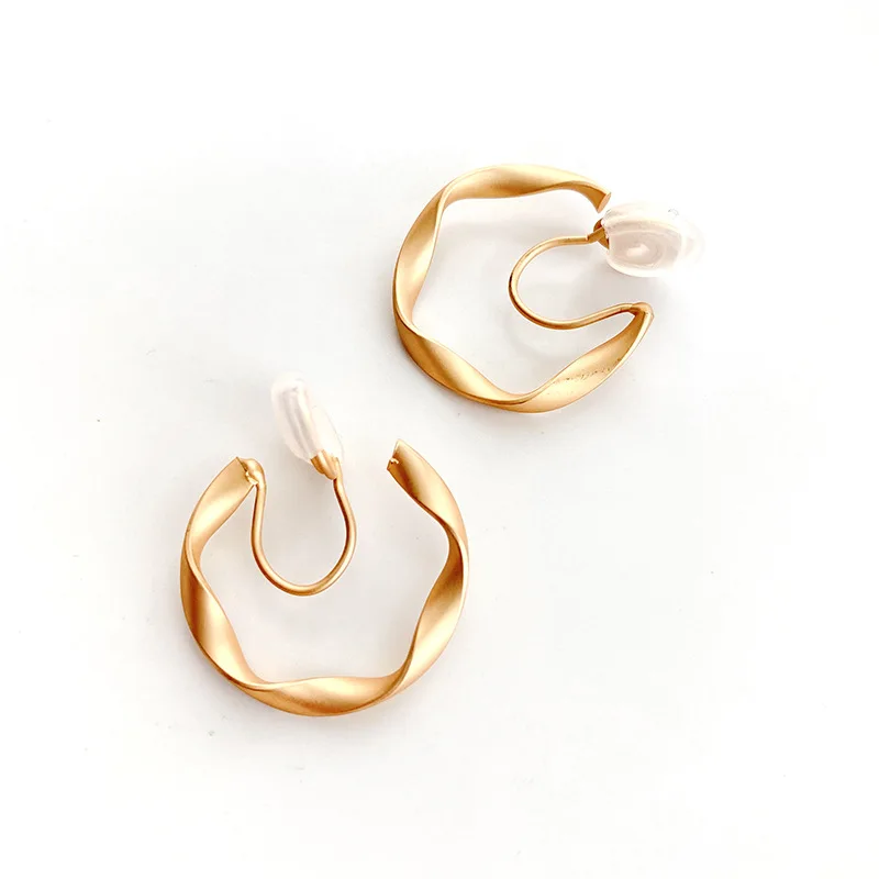 Feel Circle Ring Frosted and Matte Texture C- Ring Eardrops Earrings No Pierced Mosquito Coil Ear Clip Female
Feel Circle Ring Frosted and Matte Texture C- Ring Eardrops Earrings No Pierced Mosquito Coil Ear Clip Female