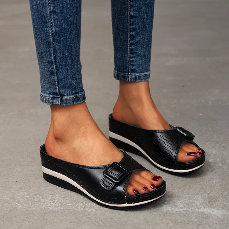 Summer New Sandals and Slippers for Women's Outer Wear Thick-soled Wedges Ladies Casual Fashion Women's Shoes
Summer New Sandals and Slippers for Women's Outer Wear Thick-soled Wedges Ladies Casual Fashion Women's Shoes
