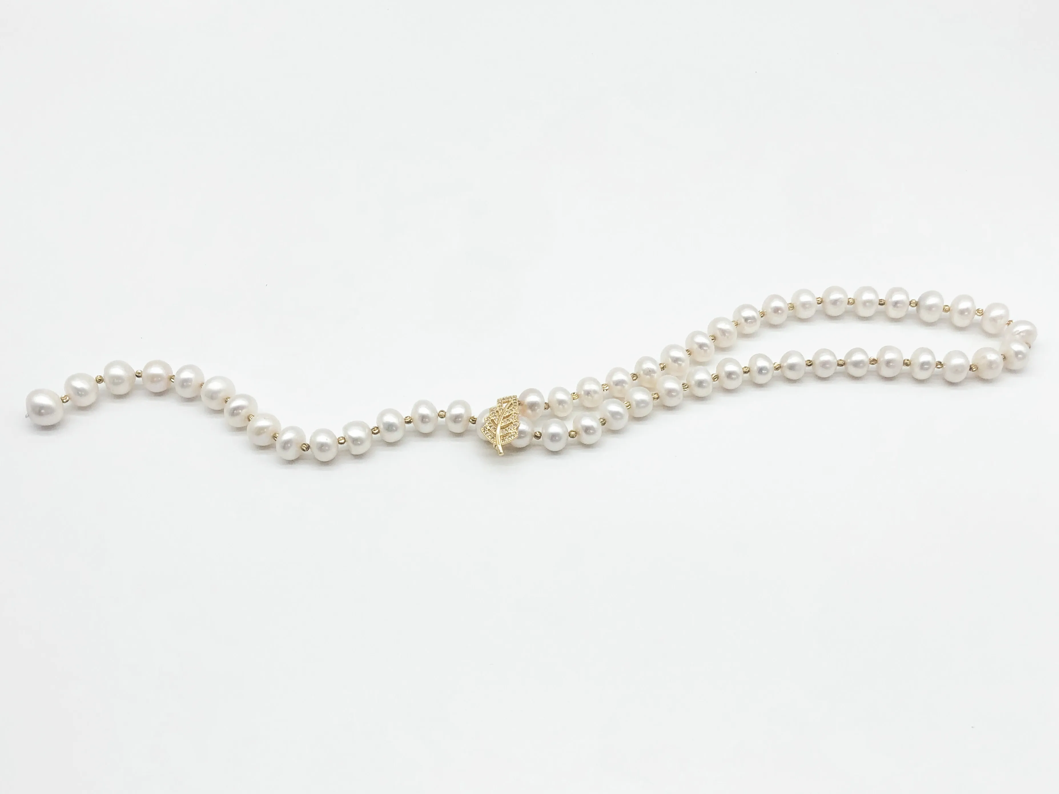 Natural Freshwater 13mm Pearl Necklace 62cm Chain for Wormen Engagement Wedding Banquet
Natural Freshwater 13mm Pearl Necklace 62cm Chain for Wormen Engagement Wedding Banquet