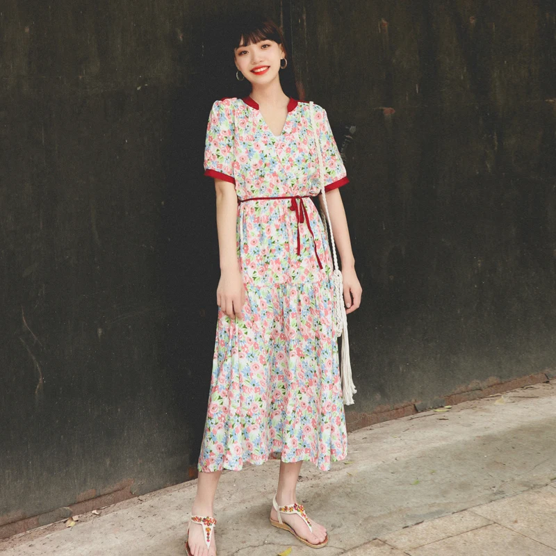 2021 Vestidos De Mujer Casual Vintage Floral Print Beach Cotton Dress V-Neck Robe Femme Short Sleeve Elgant Party Maxi Dresses
2021 Vestidos De Mujer Casual Vintage Floral Print Beach Cotton Dress V-Neck Robe Femme Short Sleeve Elgant Party Maxi Dresses