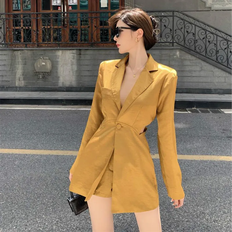 Autumn Fashion Long Sleeve Blazer Dress Women Sexy Notched Collar Hollow Out Buttons Jacket Office Ladies Slim Satin Silk Outfit
Autumn Fashion Long Sleeve Blazer Dress Women Sexy Notched Collar Hollow Out Buttons Jacket Office Ladies Slim Satin Silk Outfit
