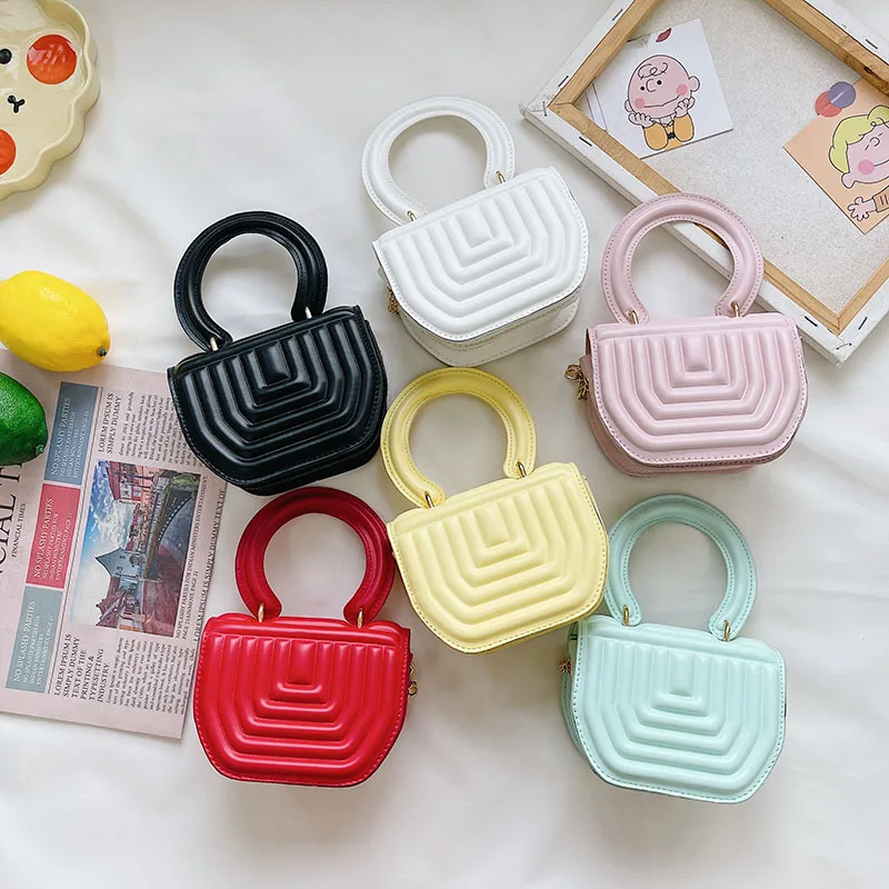 Fashion Little Girls Small Shoulder Bag PU Leather Children's Crossbody Bags Portable Chain Kids Coin Purse Mini Wallet Handbags
Fashion Little Girls Small Shoulder Bag PU Leather Children's Crossbody Bags Portable Chain Kids Coin Purse Mini Wallet Handbags