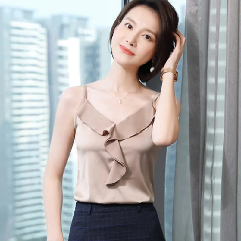 Korean Silk Women Tanks Tops Woman Satin V Neck Halter Tops Shirts Women Sleeveless White Top Plus Size Woman Ruffles Silk Camis
Korean Silk Women Tanks Tops Woman Satin V Neck Halter Tops Shirts Women Sleeveless White Top Plus Size Woman Ruffles Silk Camis