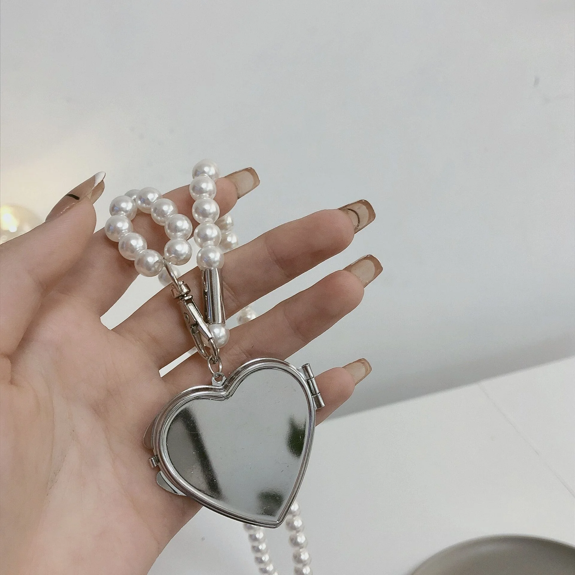 Женская цепочка с подвеской в форме живота, изысканная элегантная металлическая цепочка в форме сердца, винтажная бижутерия для тела с жемч...
Женская цепочка с подвеской в форме живота, изысканная элегантная металлическая цепочка в форме сердца, винтажная бижутерия для тела с жемч...