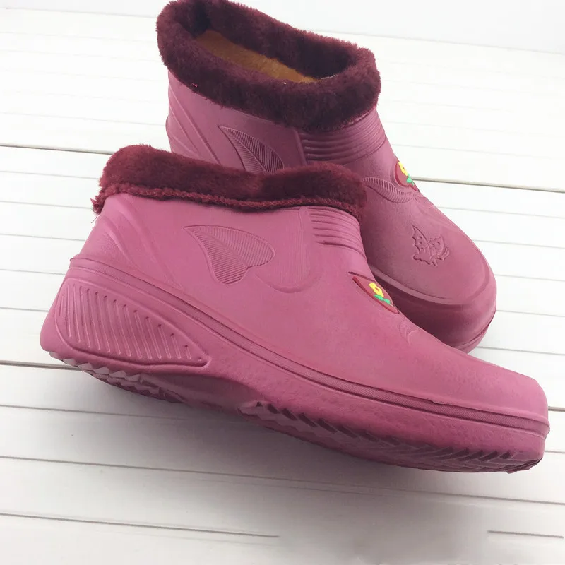 Waterproof Shoes Thick Man Non-slip Lightweight Woman EVA Integrated Garden Kitchen Warm Foam Rain Boots Labor Protection Shoes
Waterproof Shoes Thick Man Non-slip Lightweight Woman EVA Integrated Garden Kitchen Warm Foam Rain Boots Labor Protection Shoes