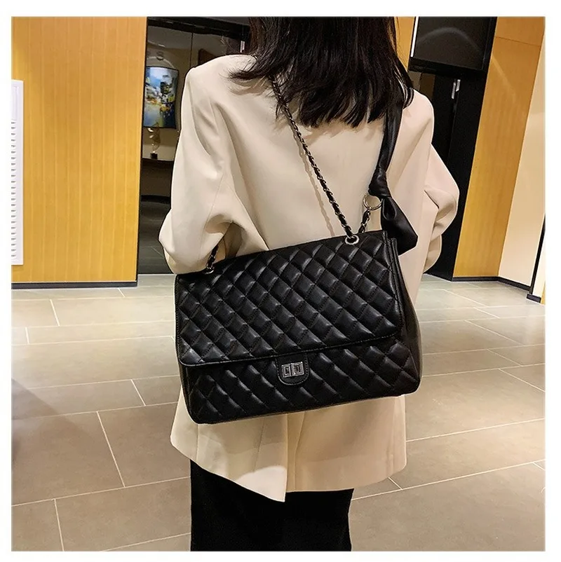 2021 New Fashion Ladies Bag High Quality Embroidered Line Rhombus Messenger Bag Korean Luxury Designer Chain Shoulder Bag Women
2021 New Fashion Ladies Bag High Quality Embroidered Line Rhombus Messenger Bag Korean Luxury Designer Chain Shoulder Bag Women