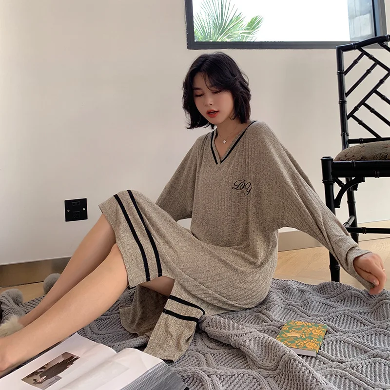 Autumn Long-sleeved Nightdress Women Home Clothes Loose Large Size Sleepwear for Ladies Sleepshirts Plus Size Women Nightgowns
Autumn Long-sleeved Nightdress Women Home Clothes Loose Large Size Sleepwear for Ladies Sleepshirts Plus Size Women Nightgowns