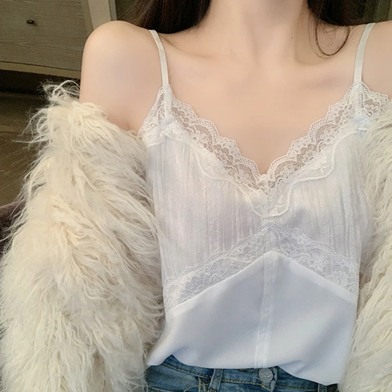 2021 V Neck Womens Camisole Halte Tank Top Slim Woman Clothing Black Summer Sexy Lace Female Tank Tops Women Patchwork Velvet
2021 V Neck Womens Camisole Halte Tank Top Slim Woman Clothing Black Summer Sexy Lace Female Tank Tops Women Patchwork Velvet