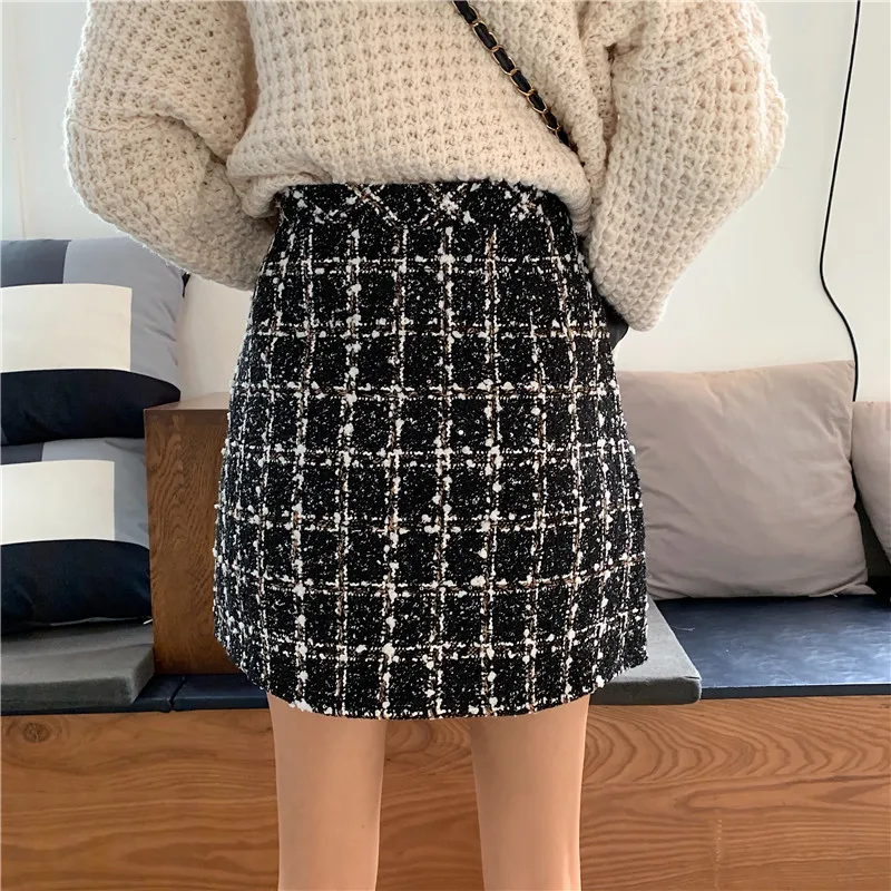 Skirts Womens 2020 Autumn Winter Korean Style Vintage Plaid Tweed Elegant Buttons Slim High Waist A Line Mini Skirt B229
Skirts Womens 2020 Autumn Winter Korean Style Vintage Plaid Tweed Elegant Buttons Slim High Waist A Line Mini Skirt B229