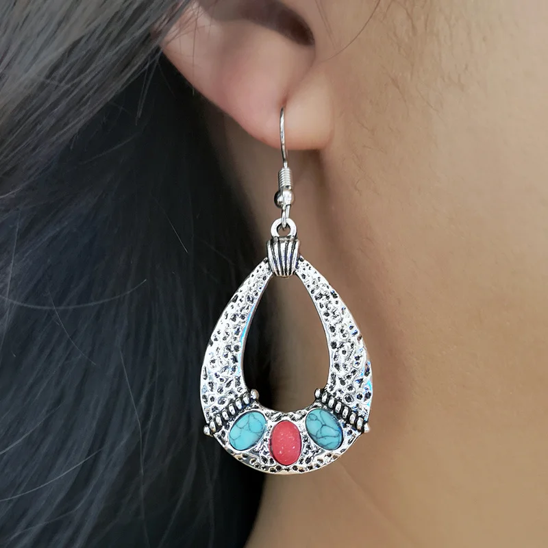 Bohemian Oval Red Blue Imitation Turquoise Earring for Women Tribal Jewelry Silver Color Vintage Metal Dangle Earring Pendientes
Bohemian Oval Red Blue Imitation Turquoise Earring for Women Tribal Jewelry Silver Color Vintage Metal Dangle Earring Pendientes