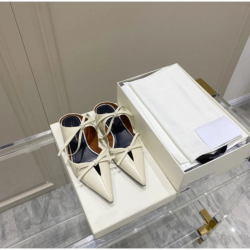 Fahsion Brand Women Slippers Pointed Toe Low Heels Designers Sandals With Butterfly Strap Elegant Pumps 2021 New Females Shoes
Fahsion Brand Women Slippers Pointed Toe Low Heels Designers Sandals With Butterfly Strap Elegant Pumps 2021 New Females Shoes