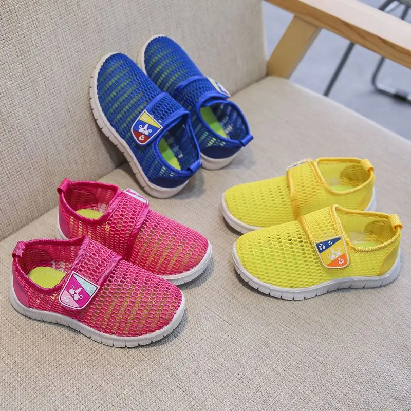 Детская повседневная обувь с сетчатым верхом для девочек кроссовки баннер для футбола, Спортивная Осенняя детская обувь для мальчиков и де...
Детская повседневная обувь с сетчатым верхом для девочек кроссовки баннер для футбола, Спортивная Осенняя детская обувь для мальчиков и де...