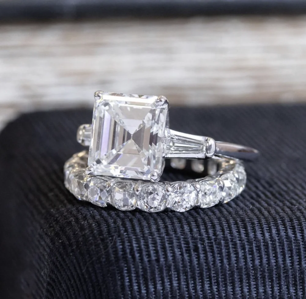 Luxury 100% 925 Sterling Silver Emerald cut 4ct Simulated Diamond Wedding Engagement Cocktail Women Rings set Fine Jewelry gift
Luxury 100% 925 Sterling Silver Emerald cut 4ct Simulated Diamond Wedding Engagement Cocktail Women Rings set Fine Jewelry gift