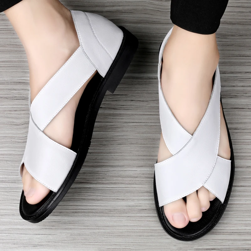 2021 Brand Summer Men's Shoes Open Toe Breathable Leather Casual Sandals Quality Comfortable Fashion Designer Sandals for Male
2021 Brand Summer Men's Shoes Open Toe Breathable Leather Casual Sandals Quality Comfortable Fashion Designer Sandals for Male
