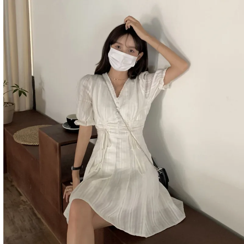2021 Summer Women Sweet Style White Mini Dress Puff Sleeve V Neck A Line Short Sleeve Female Chic Solid Dresses QA023
2021 Summer Women Sweet Style White Mini Dress Puff Sleeve V Neck A Line Short Sleeve Female Chic Solid Dresses QA023