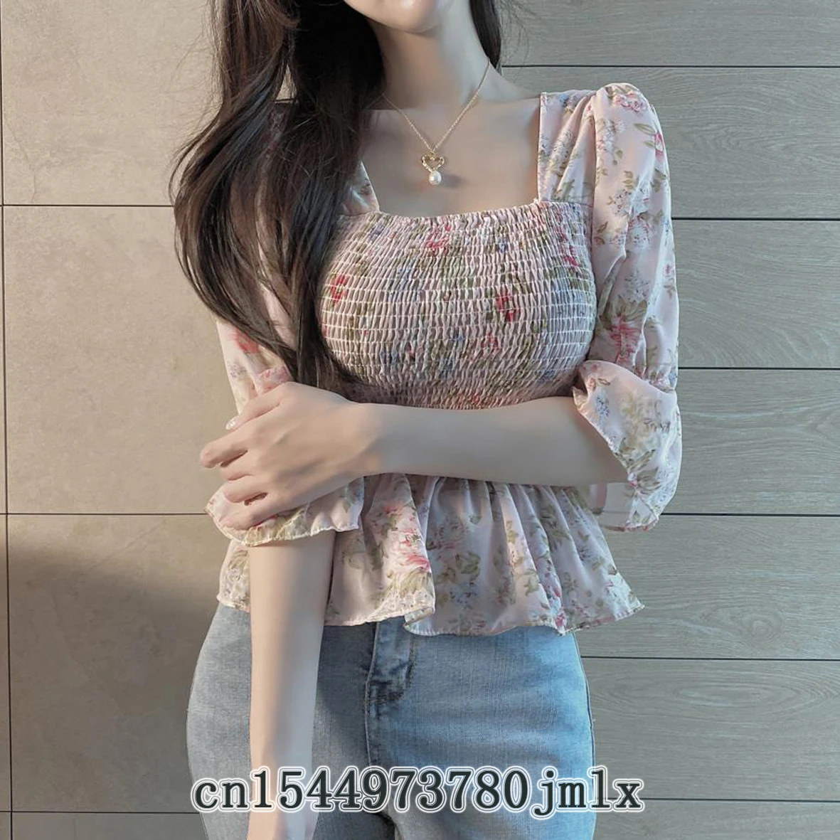 Tuck The Waist To Show Your FigureShort-sleeved Shirt Design, Niche Ruffles, Floral, Chiffon, Fashion, Short Top, Women
Tuck The Waist To Show Your FigureShort-sleeved Shirt Design, Niche Ruffles, Floral, Chiffon, Fashion, Short Top, Women