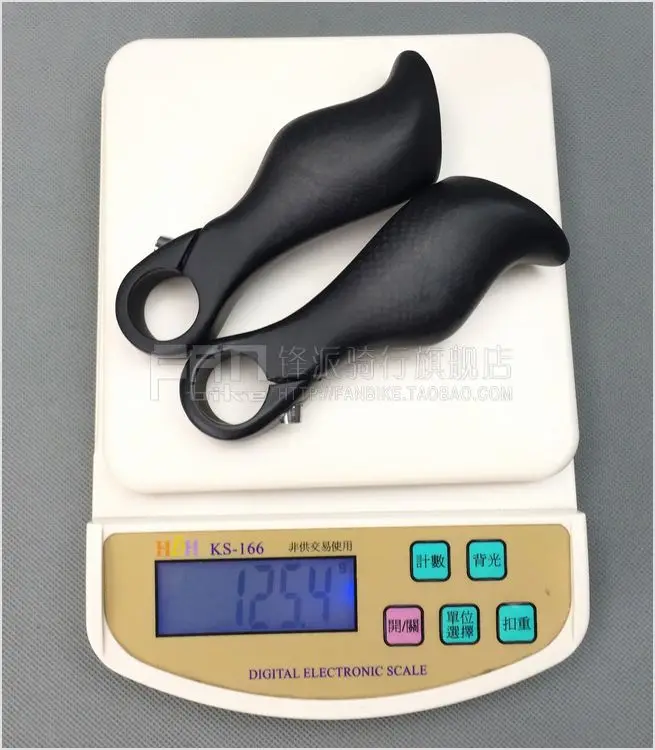 Ultralight 125g Matte 3K Full Carbon Mountain Bike MTB Handlebar Bar End Bike Carbon Bicycle Bar Ends 
Ultralight 125g Matte 3K Full Carbon Mountain Bike MTB Handlebar Bar End Bike Carbon Bicycle Bar Ends