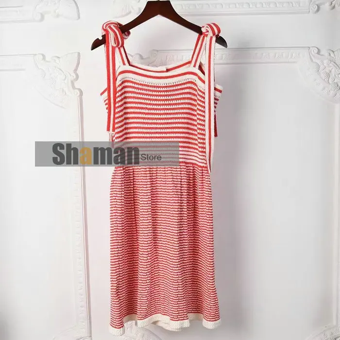 luxury designer 2021 Spring Summer logoed buttons branded dresses Sweet Pastoral Style Strip Knitted sexy party Dress for Women
luxury designer 2021 Spring Summer logoed buttons branded dresses Sweet Pastoral Style Strip Knitted sexy party Dress for Women